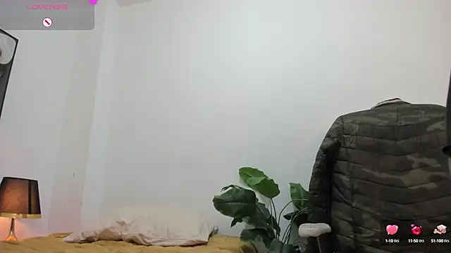 Snapshot of Thom_Ohtani chatting on 09-24-25, 01:57 Thom Ohtani online show from 09-24-25, 01:57
