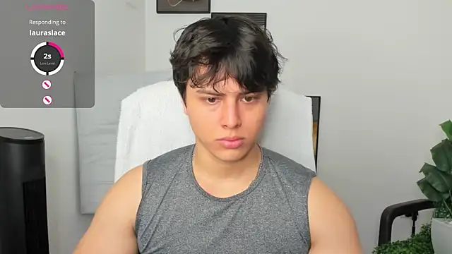 Snapshot of Thom_Ohtani chatting on 03-06-25, 04:49 Thom Ohtani online show from 03-06-25, 04:49