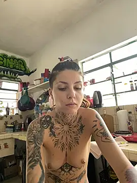 Izy cute  online show from 02-09-25, 07:52