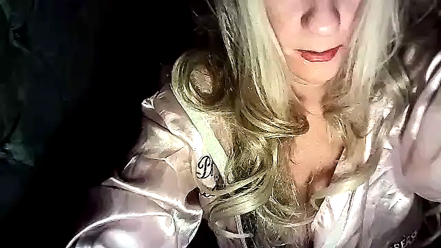 Snapshot of ImogenBrooke chatting on 02-25-25, 01:20 ImogenBrooke online show from 02-25-25, 01:20