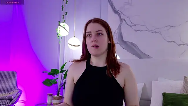 Snapshot of EllieGarson chatting on 06-06-26, 05:07 EllieGarson online show from 06-06-26, 05:07