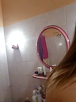 Snapshot of brune_caliente chatting on 02-15-25, 06:55 brune caliente online show from 02-15-25, 06:55