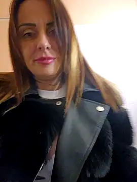 Snapshot of brune_caliente chatting on 02-12-25, 09:22 brune caliente online show from 02-12-25, 09:22