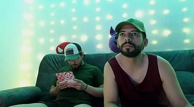 Snapshot of ErickBrant chatting on 02-06-25, 04:10 ErickBrant online show from 02-06-25, 04:10