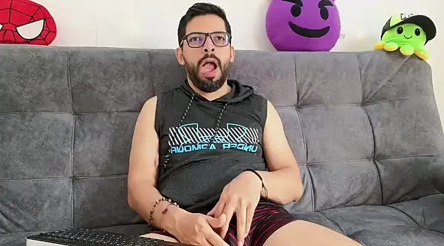 Snapshot of ErickBrant chatting on 03-11-25, 02:51 ErickBrant online show from 03-11-25, 02:51