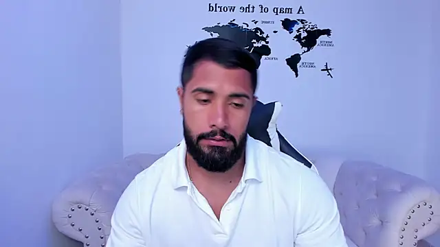 Santiago huntt online show from 10-04-25, 02:13