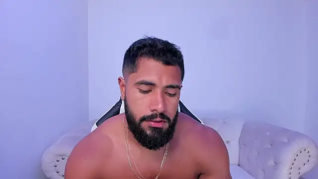 Santiago huntt online show from 10-27-25, 08:10