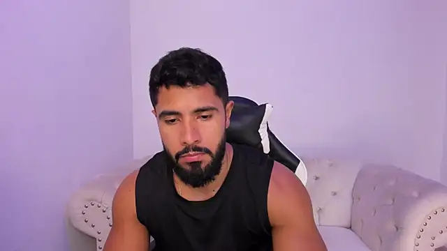 Santiago huntt online show from 02-06-26, 08:27