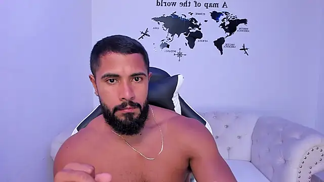 Santiago huntt online show from 09-23-25, 09:22