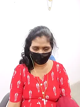 Snapshot of Lucky-Deepthi chatting on 02-19-25, 12:35 Lucky-Deepthi online show from 02-19-25, 12:35