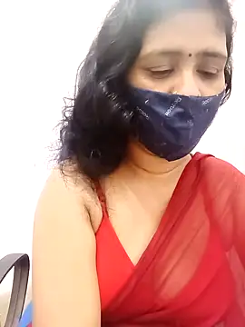 Snapshot of Lucky-Deepthi chatting on 03-21-25, 09:01 Lucky-Deepthi online show from 03-21-25, 09:01