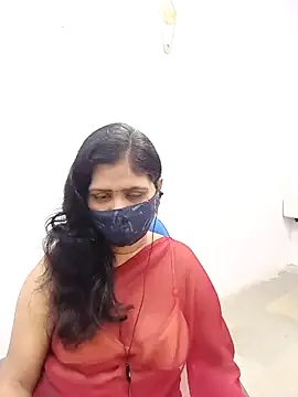 Snapshot of Lucky-Deepthi chatting on 03-04-25, 05:24 Lucky-Deepthi online show from 03-04-25, 05:24