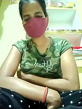 Snapshot of Pooja_cut chatting on 09-12-25, 05:13 Pooja cut online show from 09-12-25, 05:13