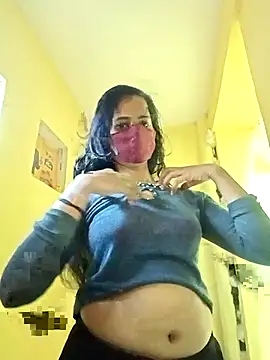 Snapshot of Pooja_cut chatting on 03-10-25, 11:55 Pooja cut online show from 03-10-25, 11:55
