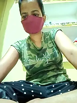 Snapshot of Pooja_cut chatting on 10-24-25, 04:17 Pooja cut online show from 10-24-25, 04:17