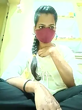 Snapshot of Pooja_cut chatting on 03-18-25, 04:39 Pooja cut online show from 03-18-25, 04:39