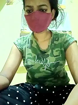 Snapshot of Pooja_cut chatting on 10-20-25, 12:34 Pooja cut online show from 10-20-25, 12:34