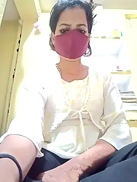 Snapshot of Pooja_cut chatting on 03-20-25, 11:45 Pooja cut online show from 03-20-25, 11:45