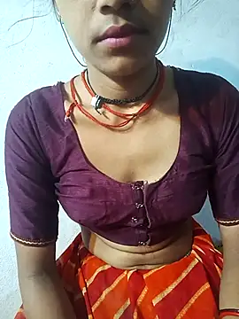 Snapshot of Amaya_Bajwa chatting on 03-12-25, 10:28 Amaya Bajwa online show from 03-12-25, 10:28