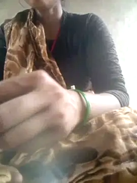 Snapshot of Amaya_Bajwa chatting on 08-06-26, 05:02 Amaya Bajwa online show from 08-06-26, 05:02