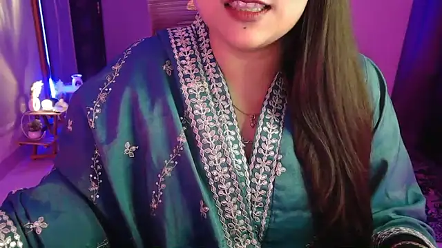 Snapshot of Mitikaa chatting on 10-23-25, 02:38 Mitikaa online show from 10-23-25, 02:38