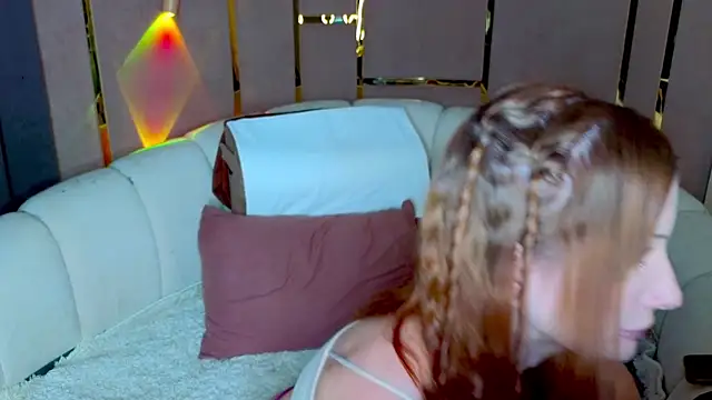emilytrays online show from 05-18-26, 02:23