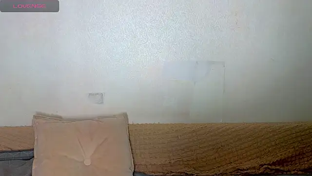 Snapshot of emilytrays chatting on 02-27-26, 07:30 emilytrays online show from 02-27-26, 07:30