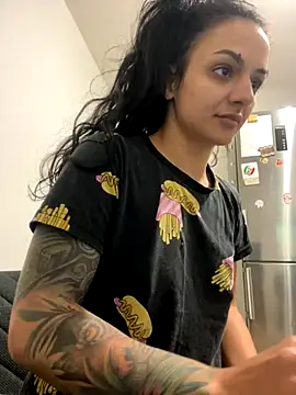 NNNoire online show from 10-16-25, 10:12