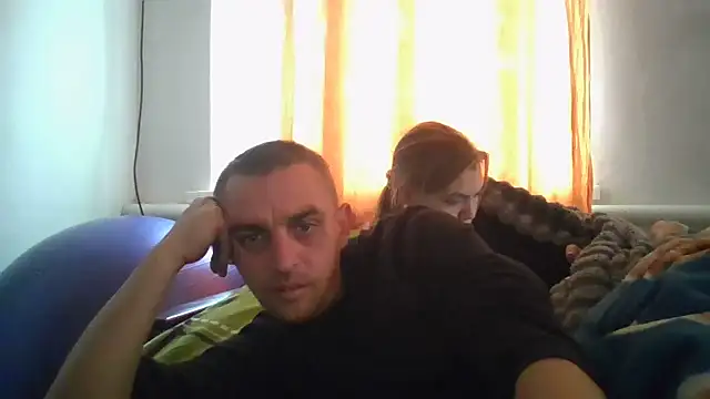 Snapshot of ParaFox chatting on 10-14-25, 01:01 ParaFox online show from 10-14-25, 01:01