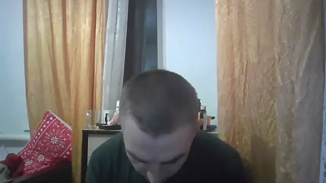 Snapshot of ParaFox chatting on 01-14-25, 06:17 ParaFox online show from 01-14-25, 06:17