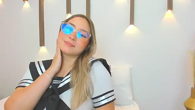 Snapshot of antonella_cutie_ chatting on 02-13-25, 12:11 antonella cutie online show from 02-13-25, 12:11