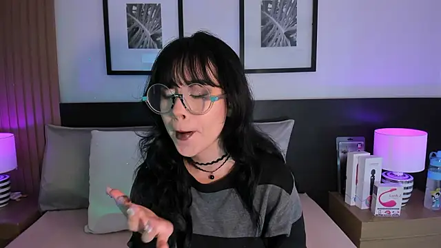 Snapshot of vi_anaya chatting on 02-20-26, 11:56 vi anaya online show from 02-20-26, 11:56