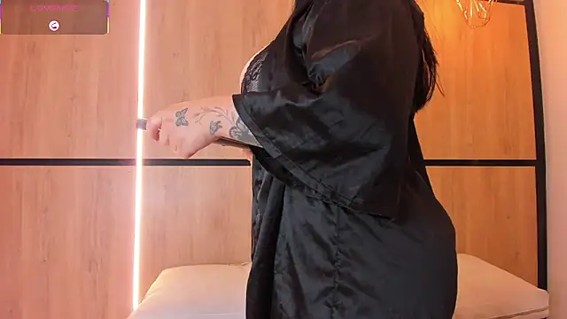 ashlyn parker online show from 11-26-25, 08:31