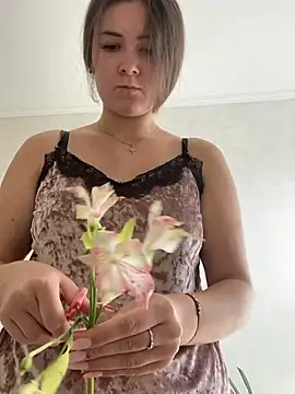 mewKate online show from 07-20-26, 01:13