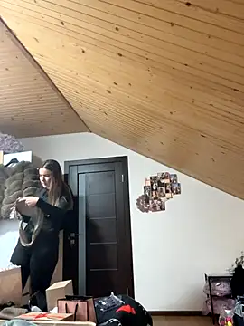 mewKate online show from 12-15-25, 03:29