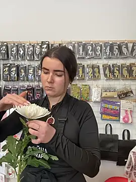 mewKate online show from 04-18-26, 09:22