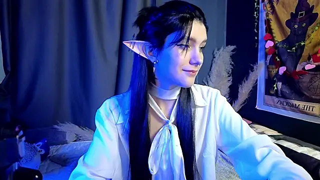 Snapshot of Hyeon_Jin chatting on 02-14-25, 06:23 Hyeon Jin online show from 02-14-25, 06:23