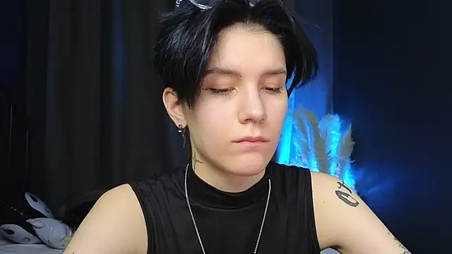 Snapshot of Hyeon_Jin chatting on 03-12-25, 07:58 Hyeon Jin online show from 03-12-25, 07:58