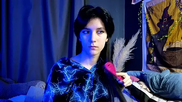 Snapshot of Hyeon_Jin chatting on 02-10-25, 11:34 Hyeon Jin online show from 02-10-25, 11:34