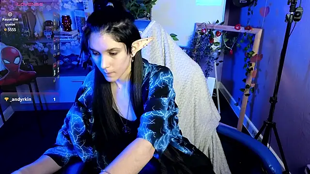 Snapshot of Hyeon_Jin chatting on 02-17-25, 07:47 Hyeon Jin online show from 02-17-25, 07:47