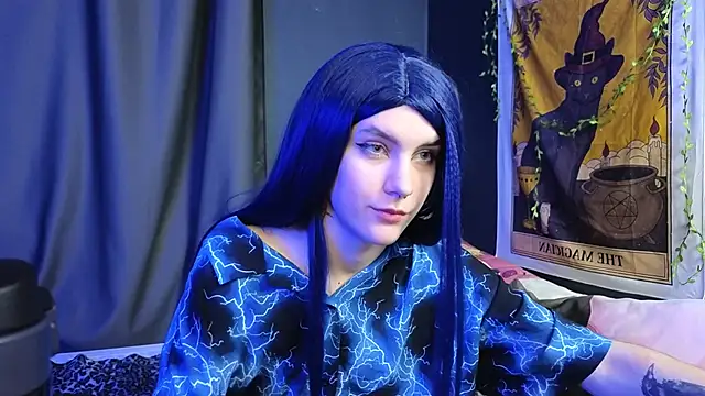 Snapshot of Hyeon_Jin chatting on 02-07-25, 12:20 Hyeon Jin online show from 02-07-25, 12:20