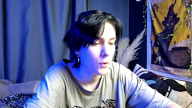 Snapshot of Hyeon_Jin chatting on 02-09-25, 08:45 Hyeon Jin online show from 02-09-25, 08:45