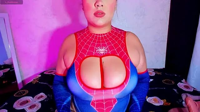 NAHIARA LEE online show from 11-08-25, 12:20