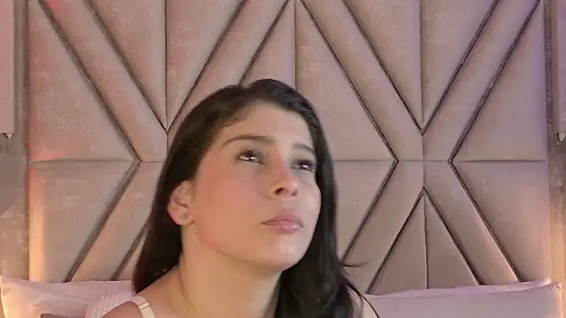 MilaRux online show from 11-13-25, 04:55