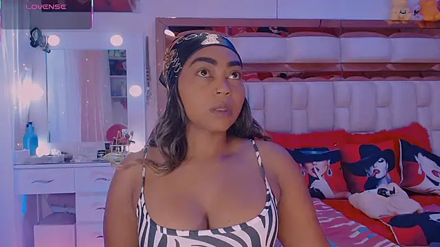 Snapshot of Aliana_Ross chatting on 02-23-26, 08:04 Aliana Ross online show from 02-23-26, 08:04