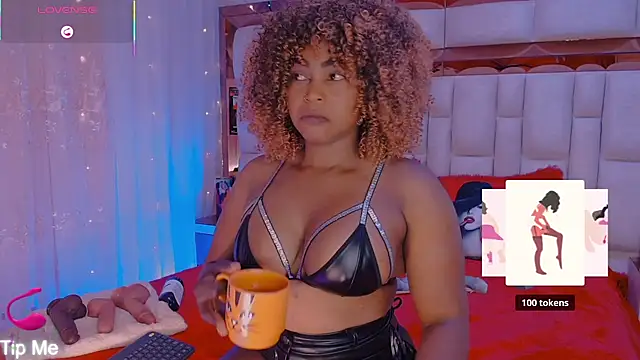 Snapshot of Aliana_Ross chatting on 03-03-26, 08:32 Aliana Ross online show from 03-03-26, 08:32