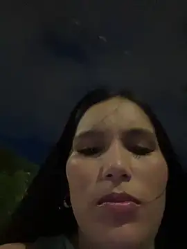 Snapshot of the_queen_of_street chatting on 06-19-26, 11:42 the queen of street online show from 06-19-26, 11:42