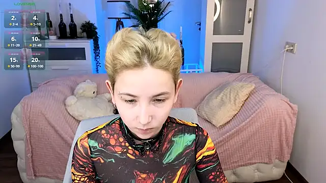 Snapshot of Aurora_First chatting on 01-17-25, 03:53 Aurora First online show from 01-17-25, 03:53