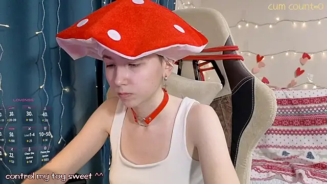 Snapshot of Aurora_First chatting on 02-11-26, 04:51 Aurora First online show from 02-11-26, 04:51