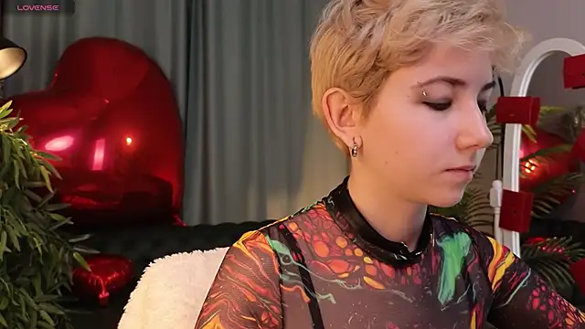 Snapshot of Aurora_First chatting on 02-15-25, 03:06 Aurora First online show from 02-15-25, 03:06